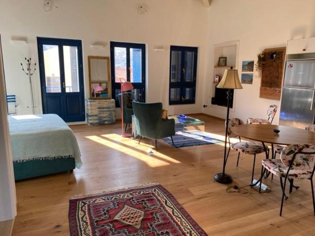 Studio In The Aegean Megisti Luaran gambar